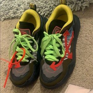 Off white Sneakers